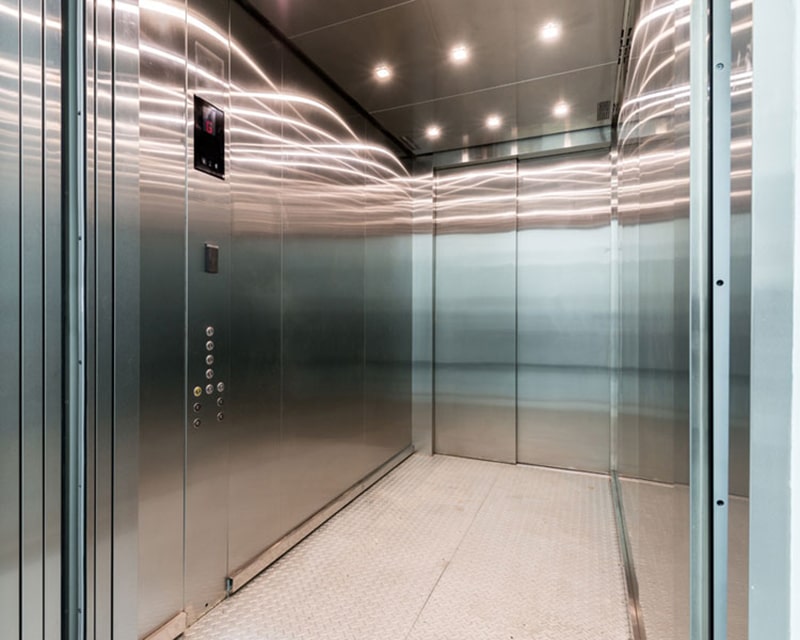 Thang Máy Tải Hàng Tải Trọng 3000Kg-5000Kg